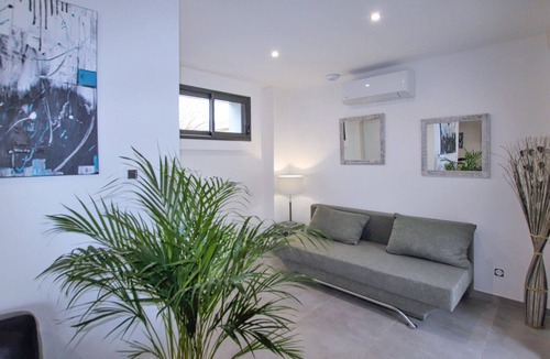 Salon-de-Provence House | Stunning home in Salon de Provence