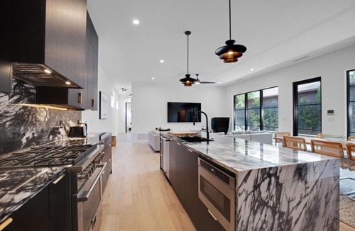 McKinley Heights House | Stunning Home | Heated Pool | East Austin 3BD/2BA