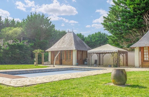 Les Bois d'Anjou House | Stunning home in Fontaine Guérin
