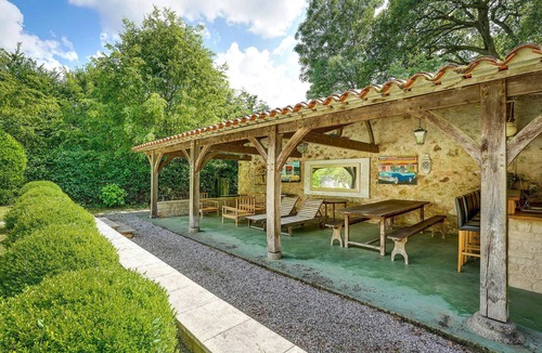 Nieul-le-Dolent House | Stunning home in Nieul Le Dolent