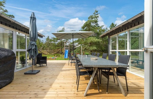 Skram House | Stunning home in ålbæk with WiFi