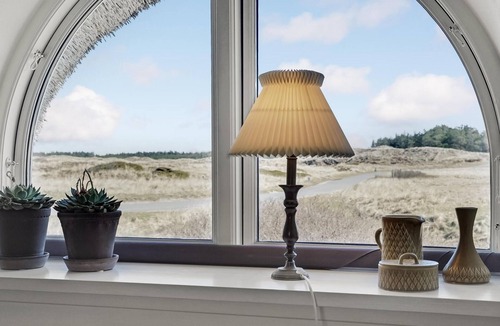 Skram House | Stunning home in ålbæk with WiFi