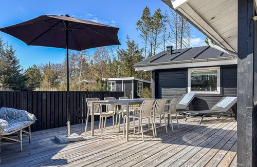 Aalbaek House | Stunning home in ålbæk with kitchen