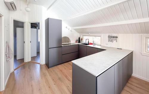 Boderne House | Stunning Home In Aakirkeby With Wifi