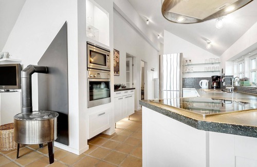 Allingabro House | Stunning home in Allingåbro with WiFi