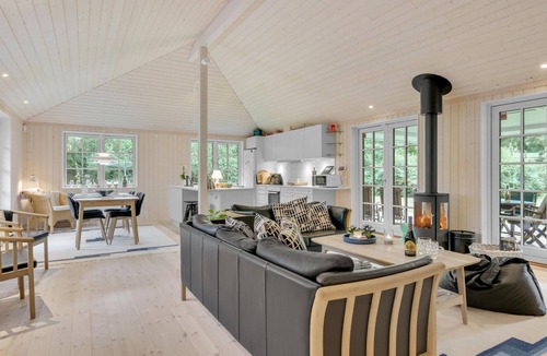 Hoeve Strand House | Stunning home in Asnæs with WiFi