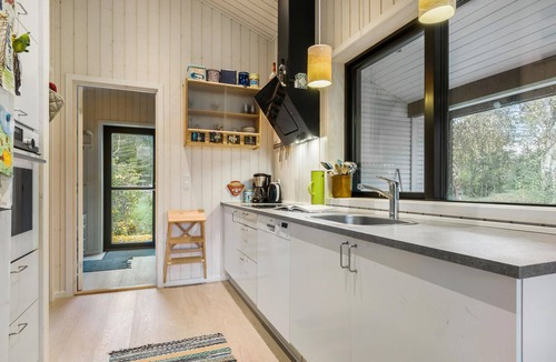 Hoeve Strand House | Stunning home in Asnæs with WiFi