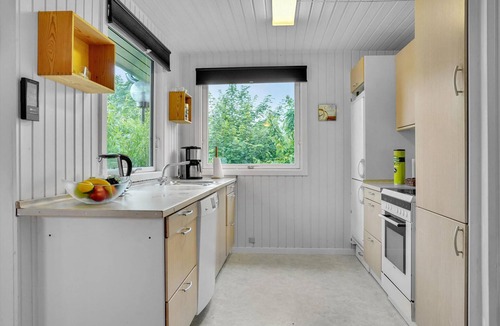 Assens House | Stunning home in Assens with kitchen