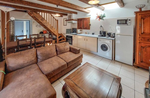 Aste House | Stunning home in Asté with WiFi