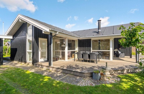 Hvidbjerg Strand House | Stunning home in Børkop
