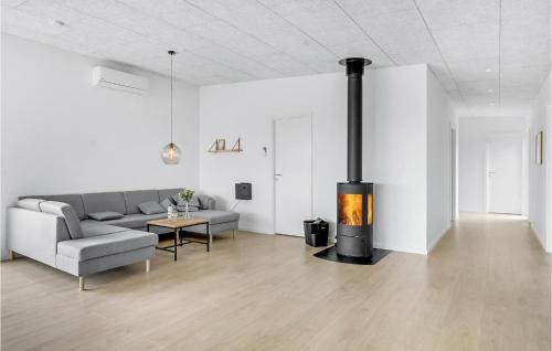 Hvidbjerg Strand House | Stunning Home In Børkop With Sauna