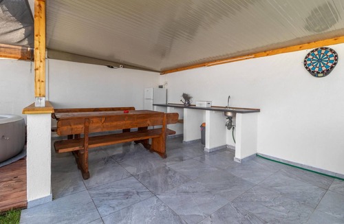 Ledenice House | Stunning home in Bater