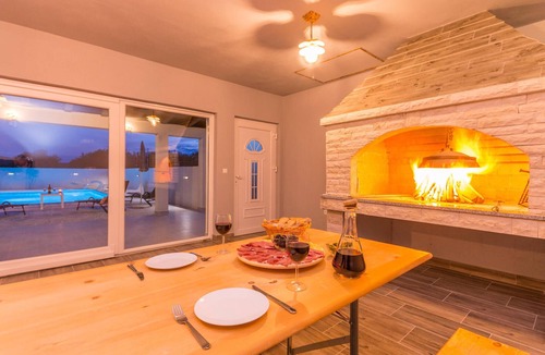 Velim House | Stunning home in Benkovac