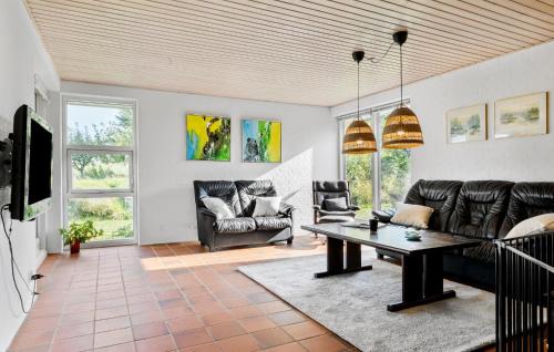 Bjert House | Stunning Home In Bjert With Wifi