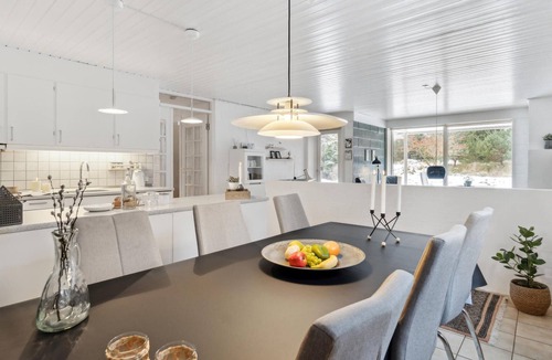 Blavand House | Stunning home in Blåvand with kitchen