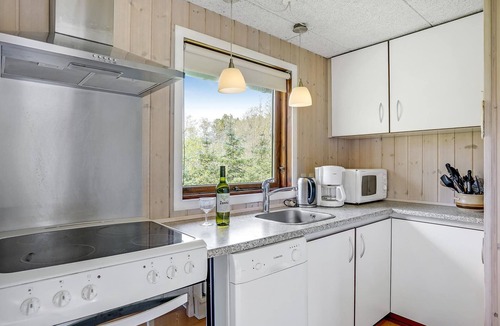 Ho House | Stunning home in Blåvand with kitchen