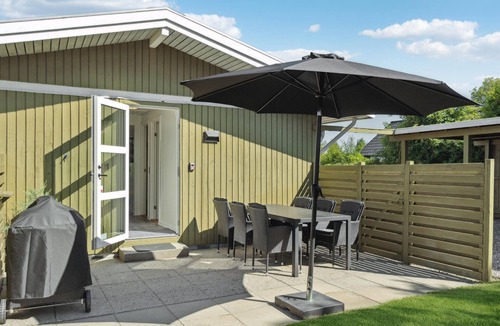 Skastrup Strand House | Stunning home in Bogense with WiFi