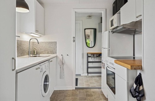 Skastrup Strand House | Stunning home in Bogense with WiFi