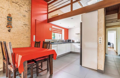 Bouguenais House | Stunning home in Bouguenais with WiFi