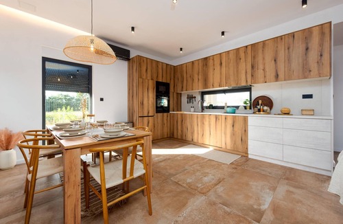 Brisevo House | Stunning home in Brisevo with sauna