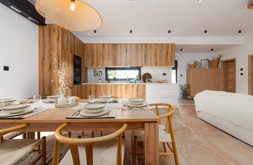 Brisevo House | Stunning home in Brisevo with sauna