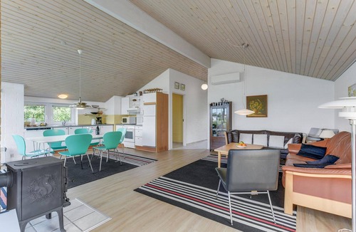 Broager House | Stunning home in Broager with WiFi