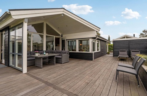 Broager House | Stunning home in Broager with WiFi