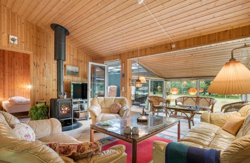 Brovst House | Stunning home in Brovst with sauna