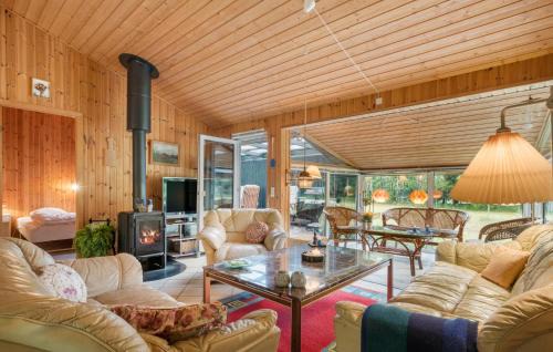 Brovst House | Stunning Home In Brovst With Sauna