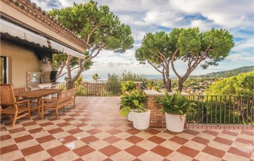 Cabrils House | Stunning Home In Cabrils