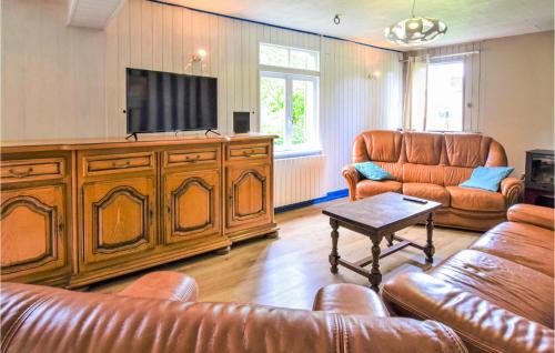Saint-Pierre-de-Cormeilles House | Stunning Home In Cormeilles