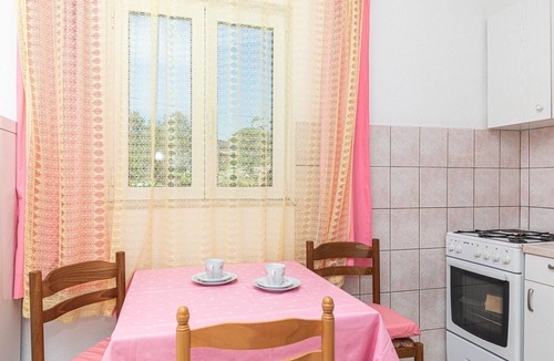 Drvenik Mali House | Stunning home in Drvenik Mali with WiFi