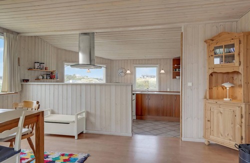 Vejers Strand House | Stunning home in Vejers Strand
