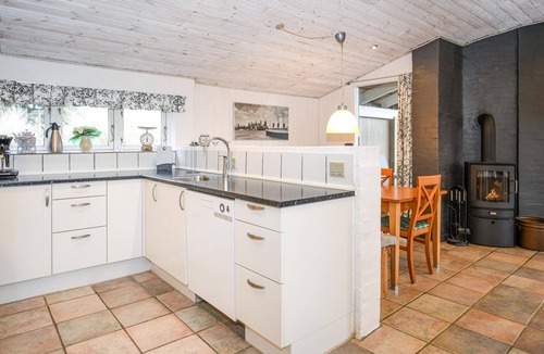 Vejers Strand House | Stunning home in Vejers Strand with WiFi