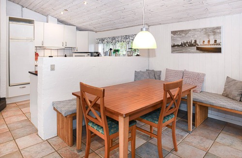 Vejers Strand House | Stunning home in Vejers Strand with WiFi