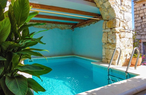 Donje Selo House | Stunning home in Donje Selo