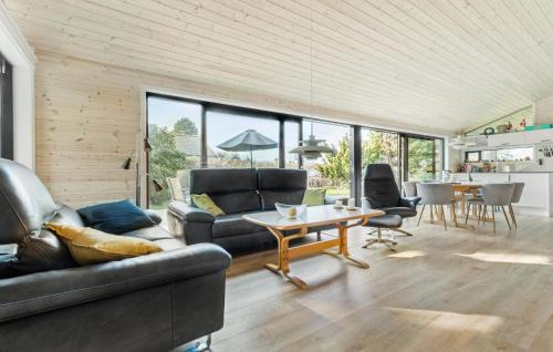 Dronningmolle House | Stunning Home In Dronningmølle