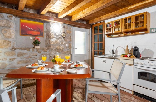 Dubrovacko Primorje House | Stunning home in Dubravica