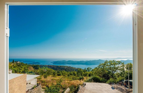 Dubrovacko Primorje House | Stunning home in Dubravica