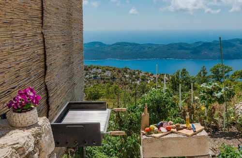 Dubrovacko Primorje House | Stunning home in Dubravica