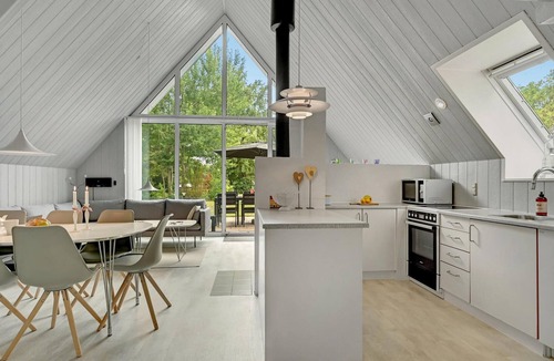 Vibæk Strand House | Stunning home in Ebeltoft with kitchen