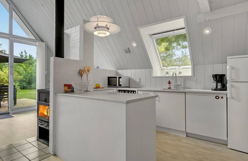 Vibæk Strand House | Stunning home in Ebeltoft with kitchen