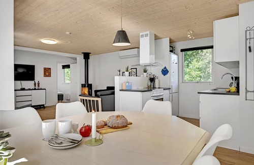 Øksenmølle House | Stunning home in Ebeltoft with kitchen