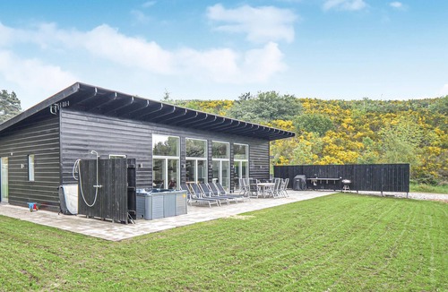 Handrup House | Stunning home in Ebeltoft with sauna