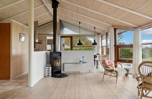 Lyngsbæk Strand House | Stunning home in Ebeltoft with sauna