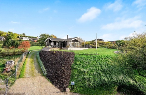Handrup Strand House | Stunning home in Ebeltoft with WiFi