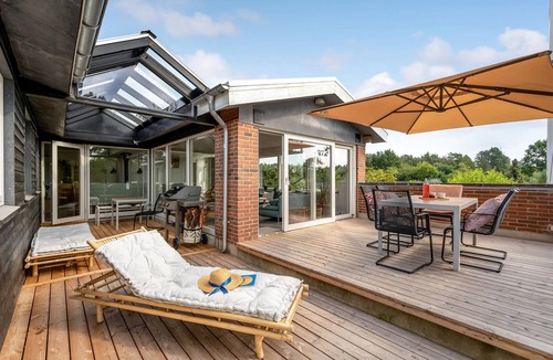 Vibæk Strand House | Stunning home in Ebeltoft with kitchen