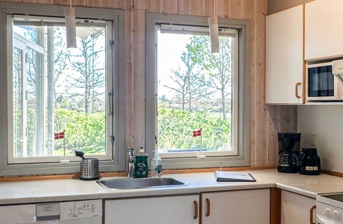 Lyngsbæk Strand House | Stunning home in Ebeltoft with sauna