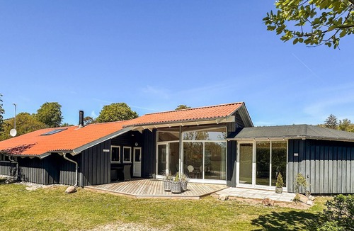 Lyngsbæk Strand House | Stunning home in Ebeltoft with sauna