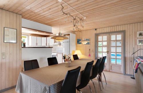 Egsmark Strand House | Stunning Home In Ebeltoft With Sauna, Swimming Pool And Wifi